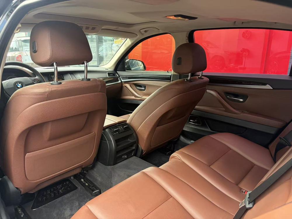 BMW BMW 5-Series