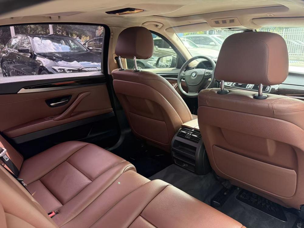 BMW BMW 5-Series
