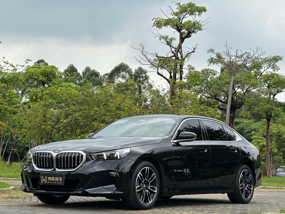 BMW BMW 5-Series