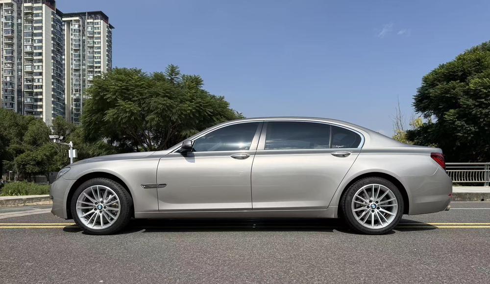 BMW BMW 7-Series