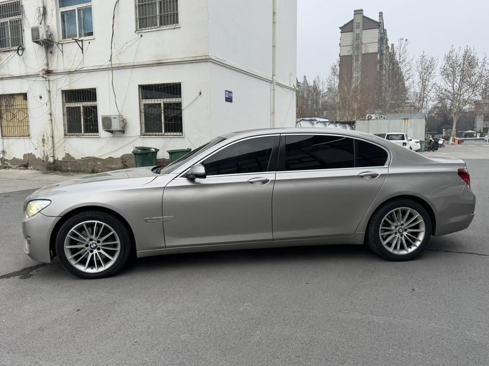 BMW BMW 7-Series