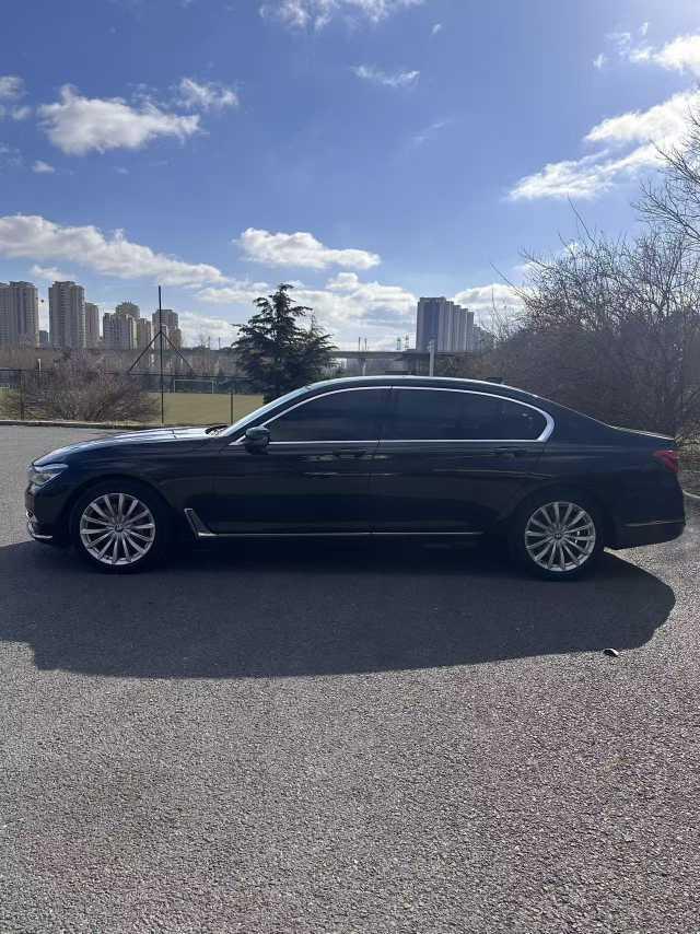 BMW BMW 7-Series