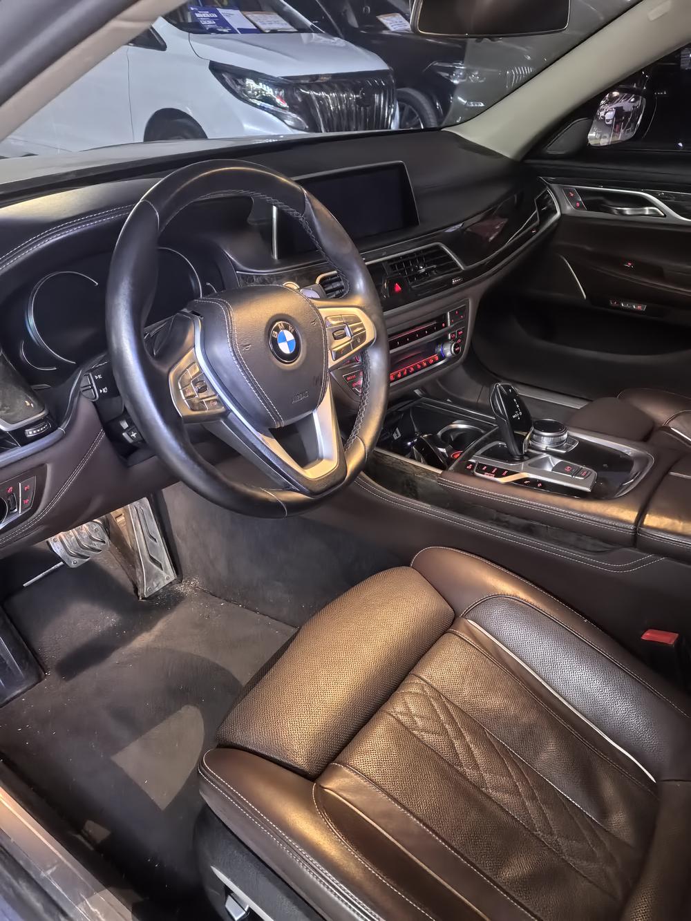 BMW BMW 7-Series