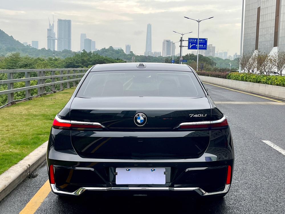 BMW BMW 7-Series