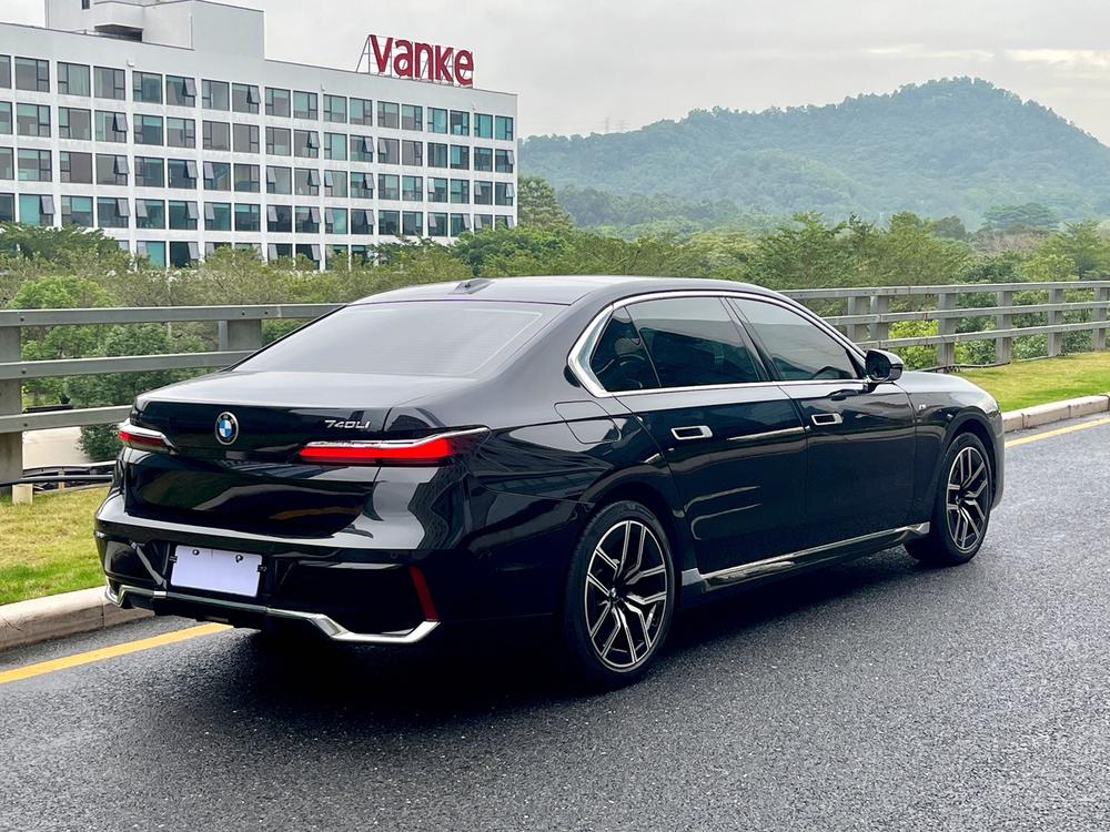 BMW BMW 7-Series