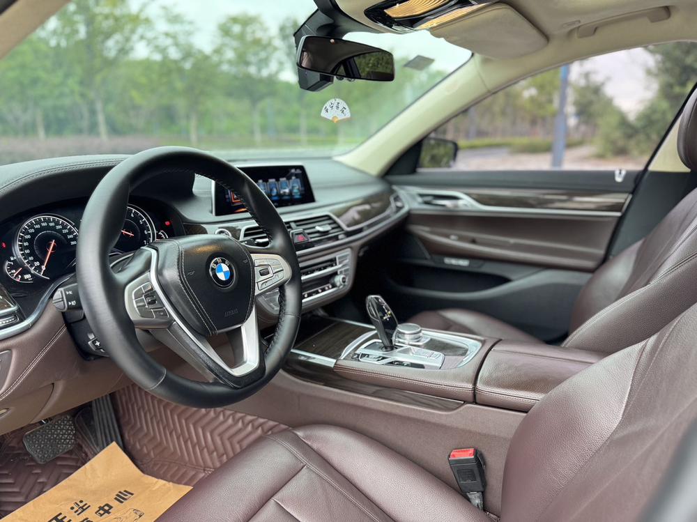 BMW BMW 7-Series