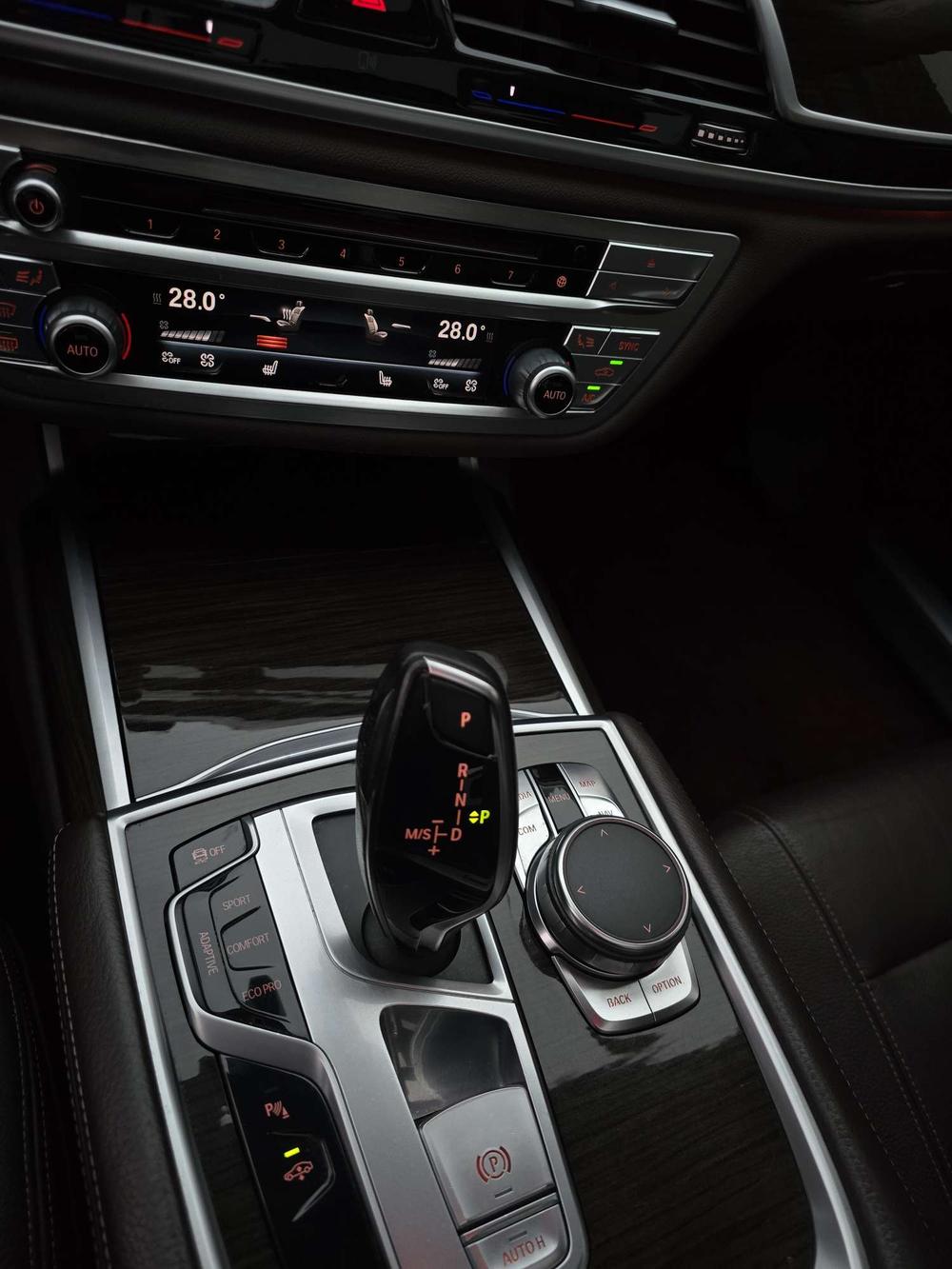 BMW BMW 7-Series