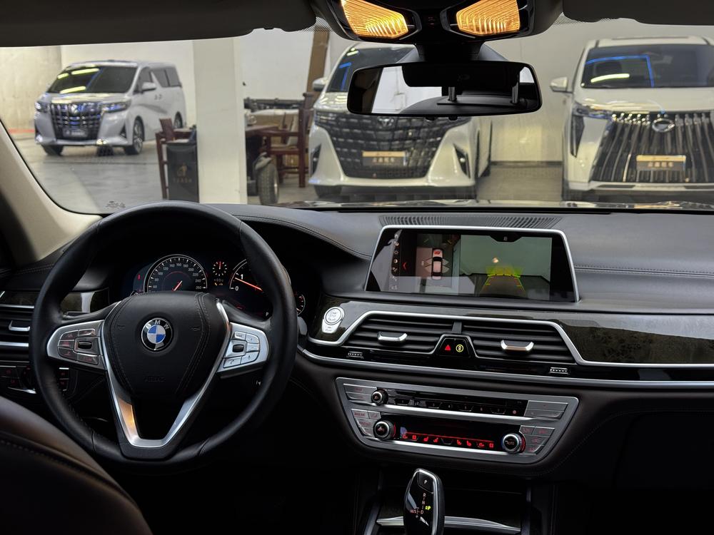 BMW BMW 7-Series