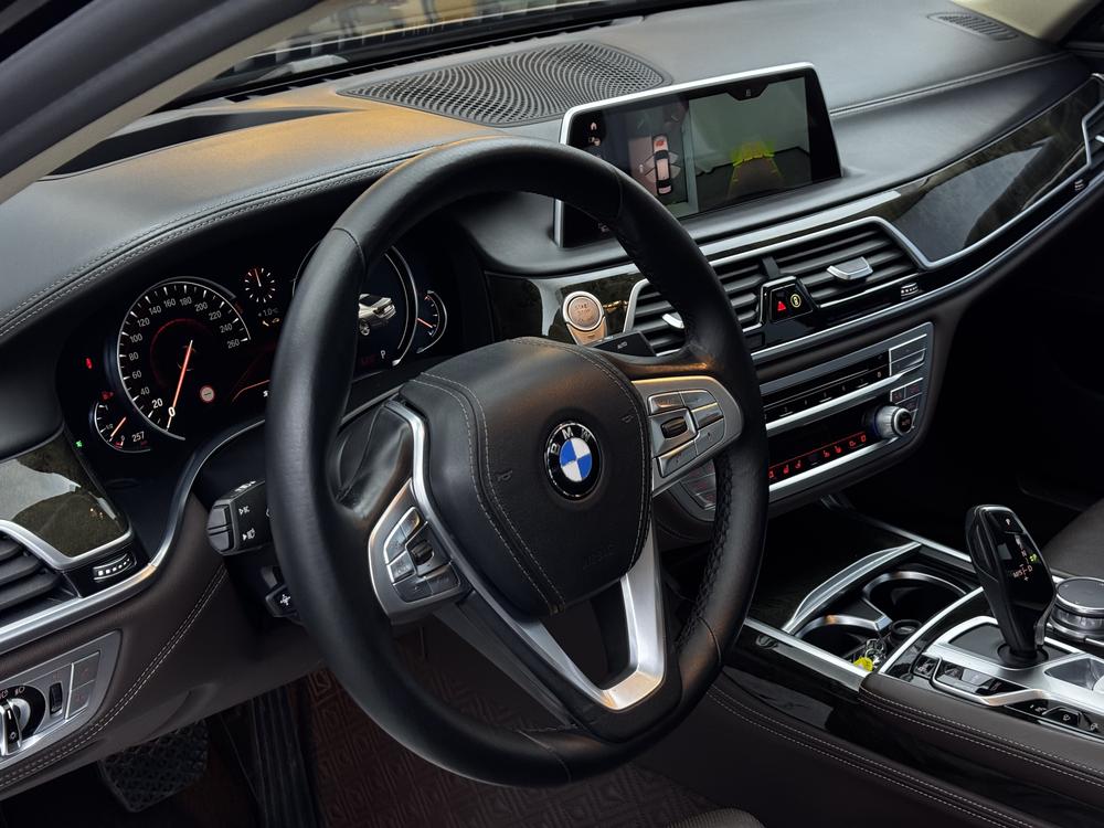 BMW BMW 7-Series