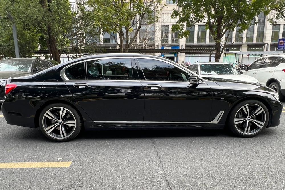 BMW BMW 7-Series