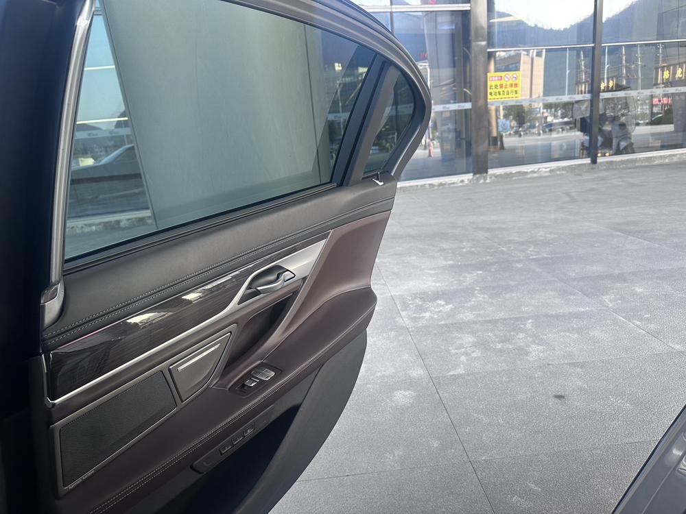 BMW BMW 7-Series