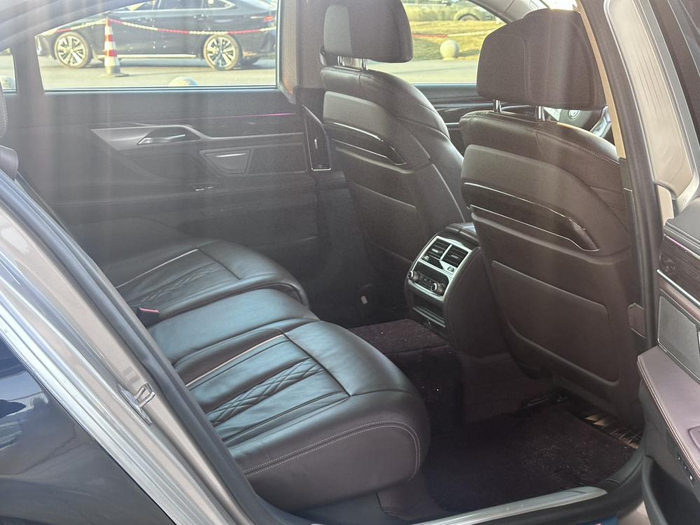 BMW BMW 7-Series