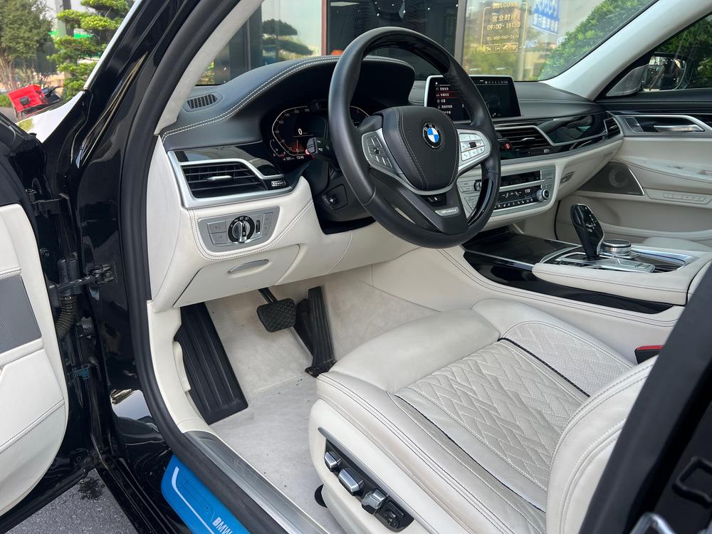 BMW BMW 7-Series