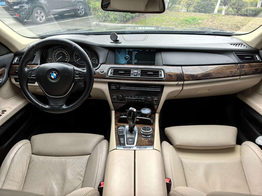 BMW BMW 7-Series