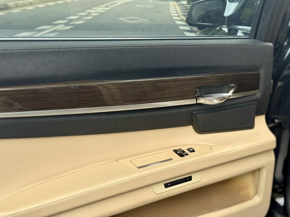BMW BMW 7-Series