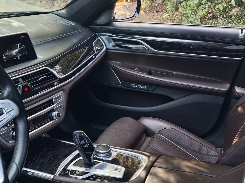 BMW BMW 7-Series