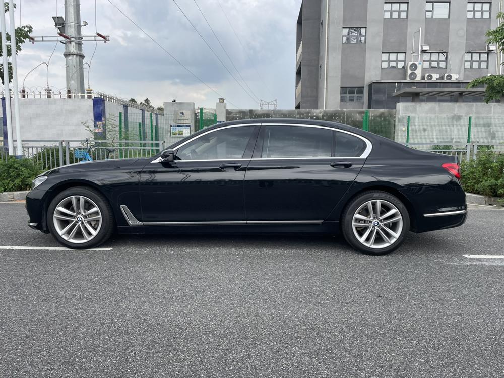 BMW BMW 7-Series