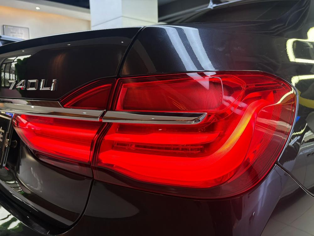 BMW BMW 7-Series