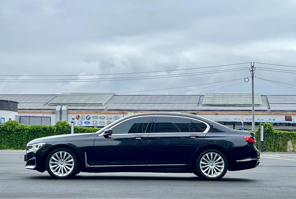 BMW BMW 7-Series