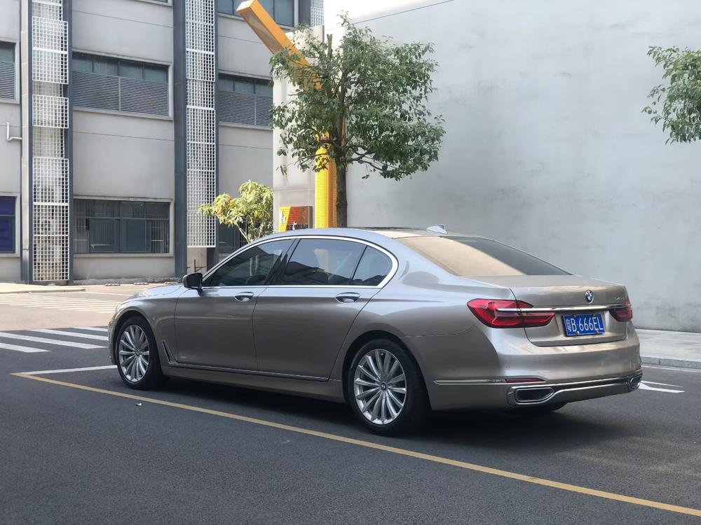 BMW BMW 7-Series
