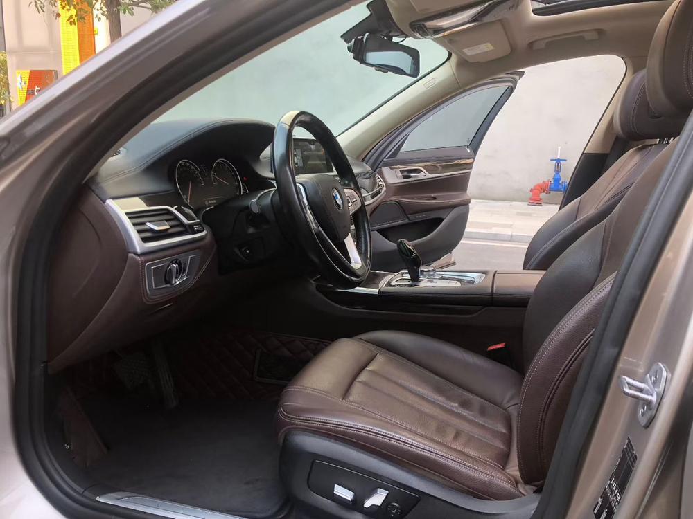 BMW BMW 7-Series