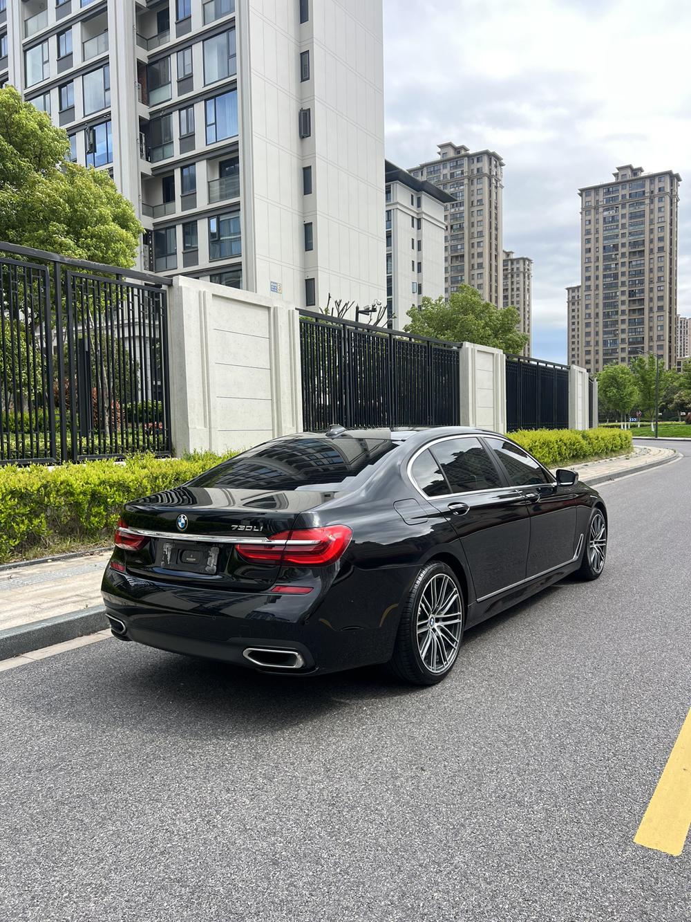 BMW BMW 7-Series