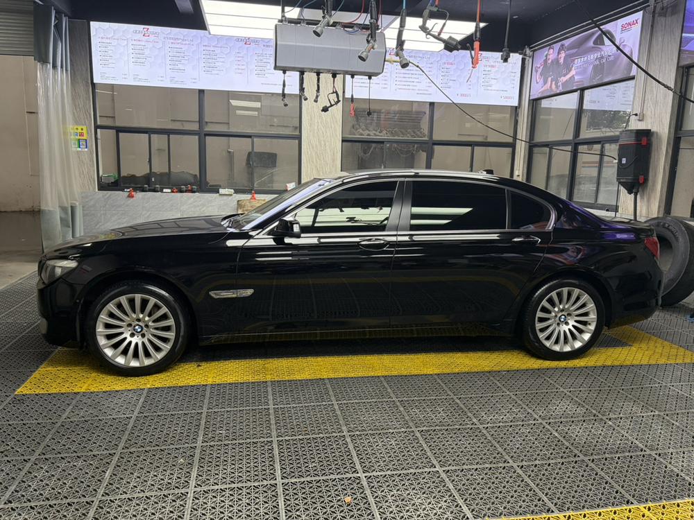 BMW BMW 7-Series