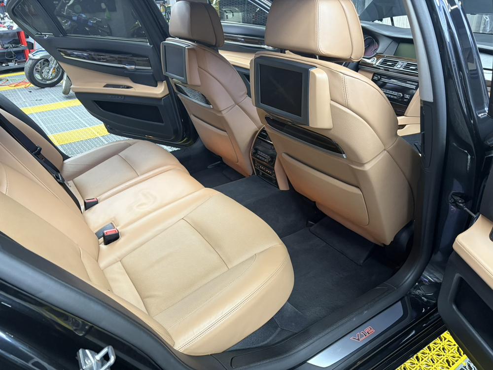 BMW BMW 7-Series