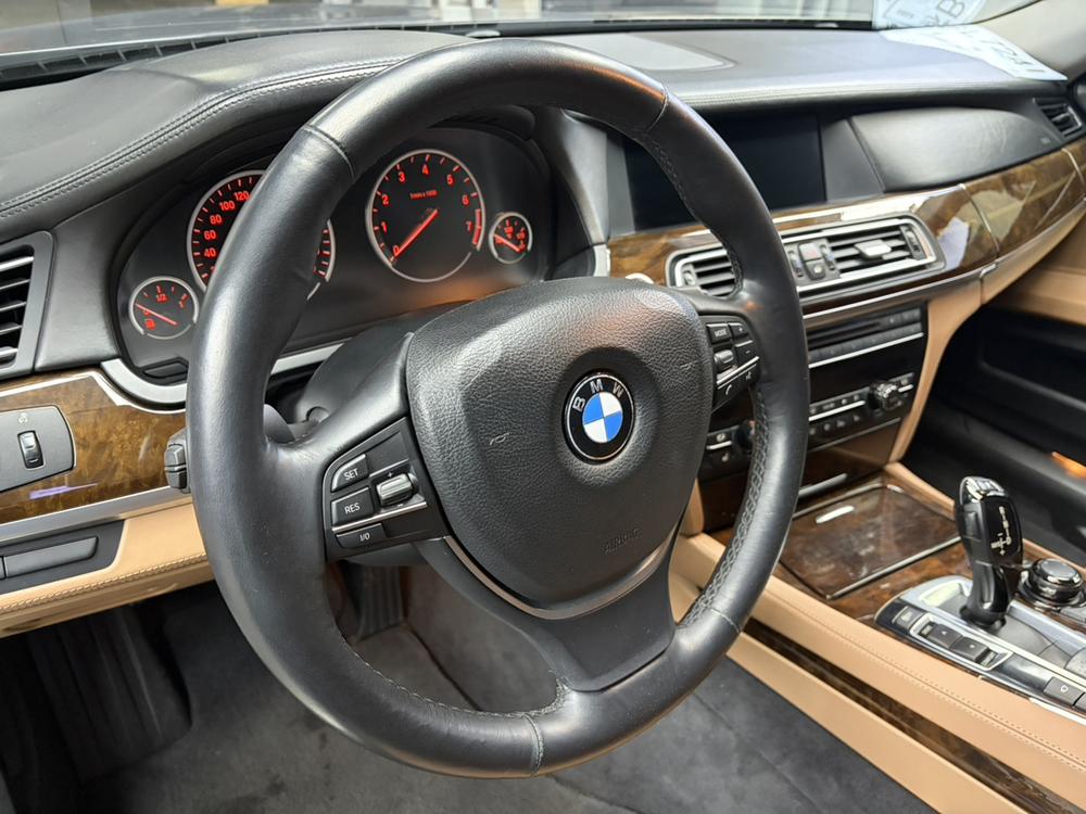 BMW BMW 7-Series