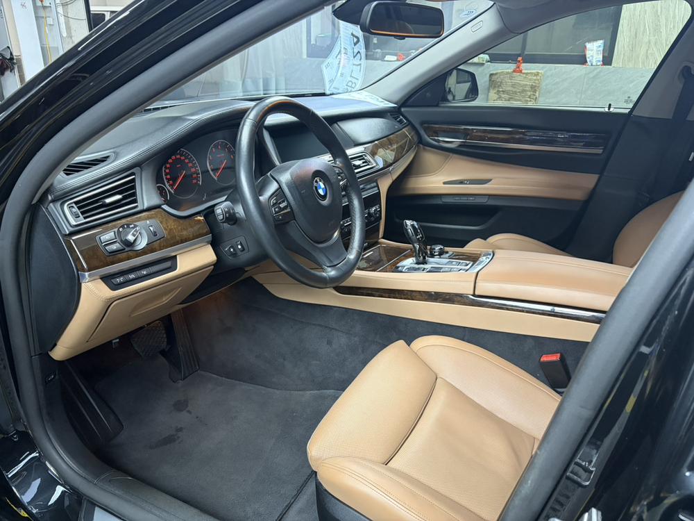 BMW BMW 7-Series