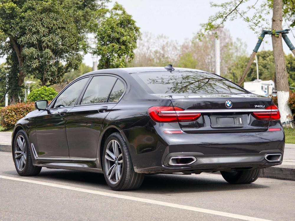 BMW BMW 7-Series