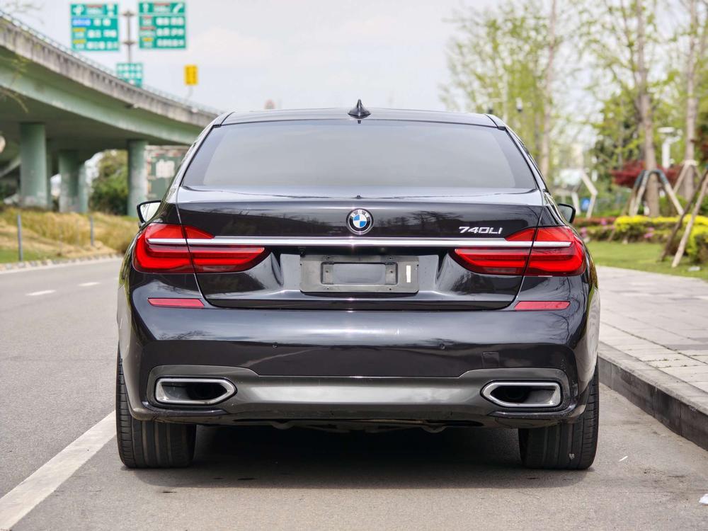 BMW BMW 7-Series