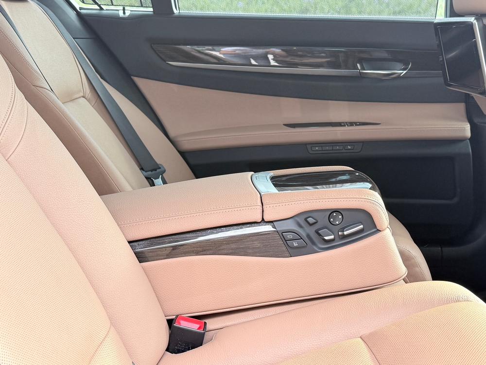 BMW BMW 7-Series