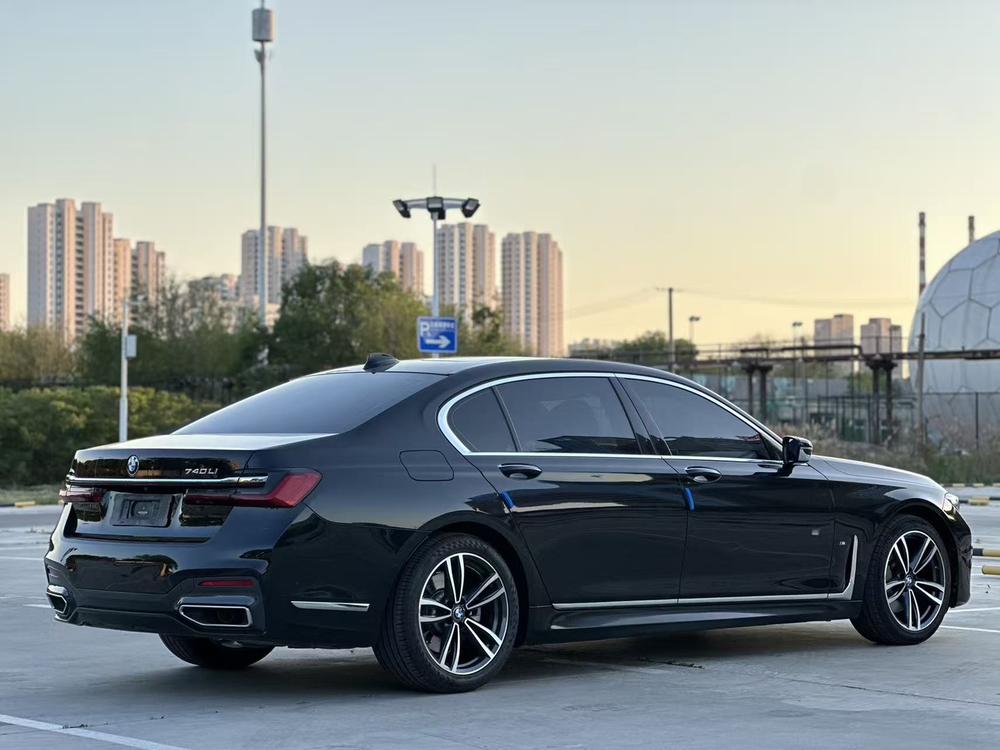BMW BMW 7-Series