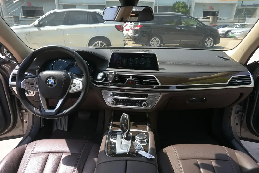 BMW BMW 7-Series