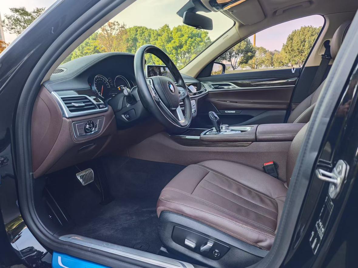 BMW BMW 7-Series