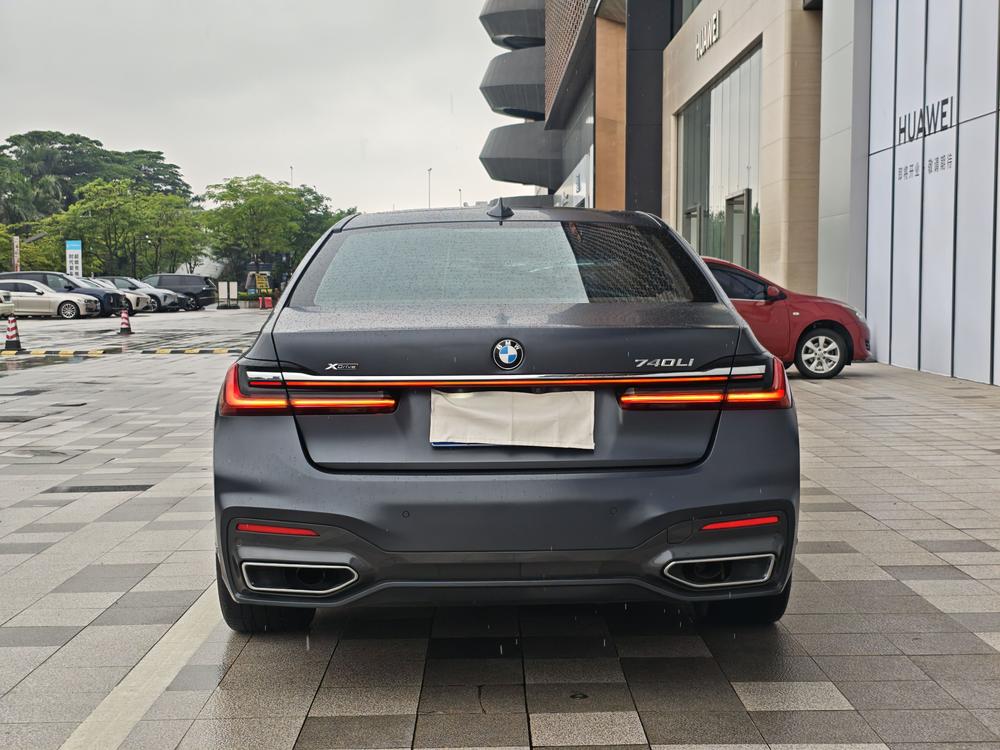 BMW BMW 7-Series