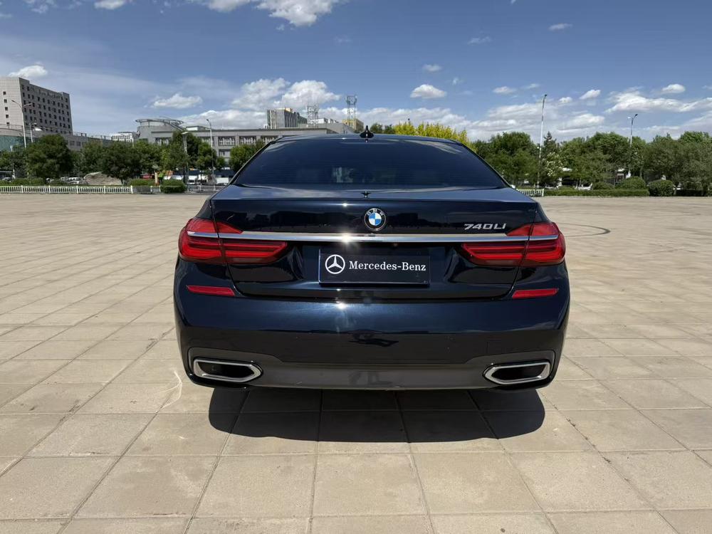 BMW BMW 7-Series