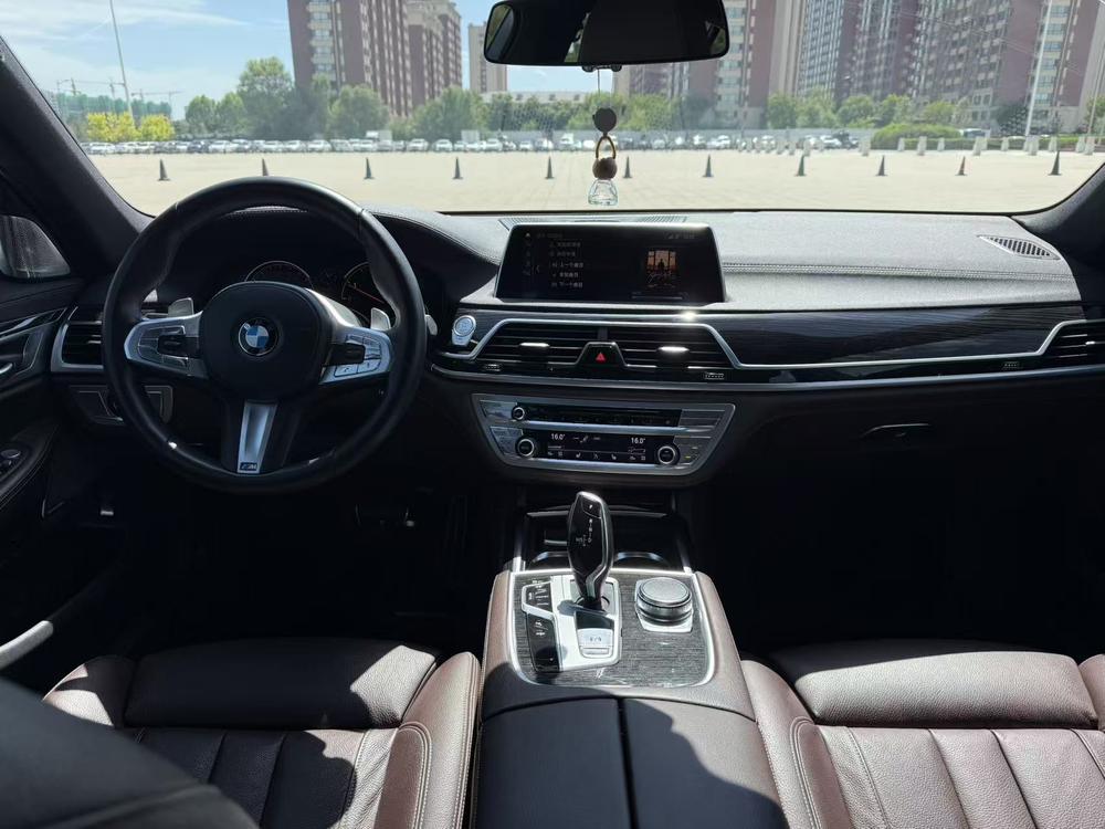 BMW BMW 7-Series