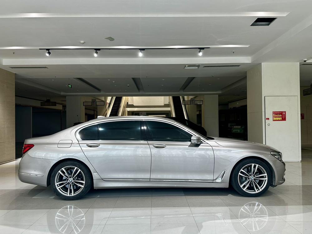BMW BMW 7-Series