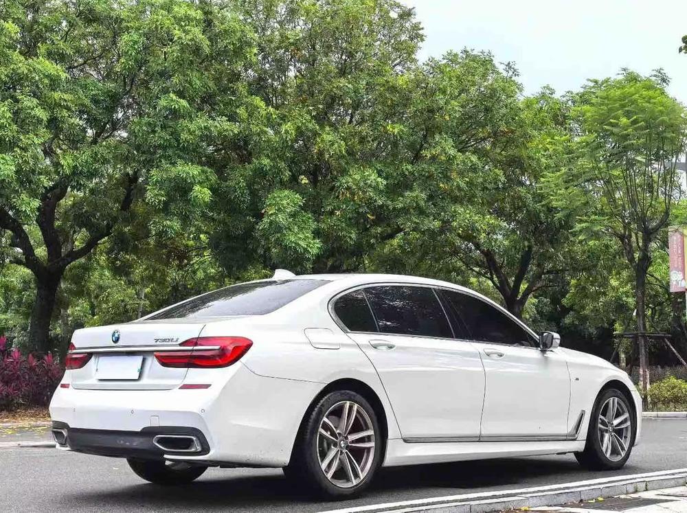 BMW BMW 7-Series