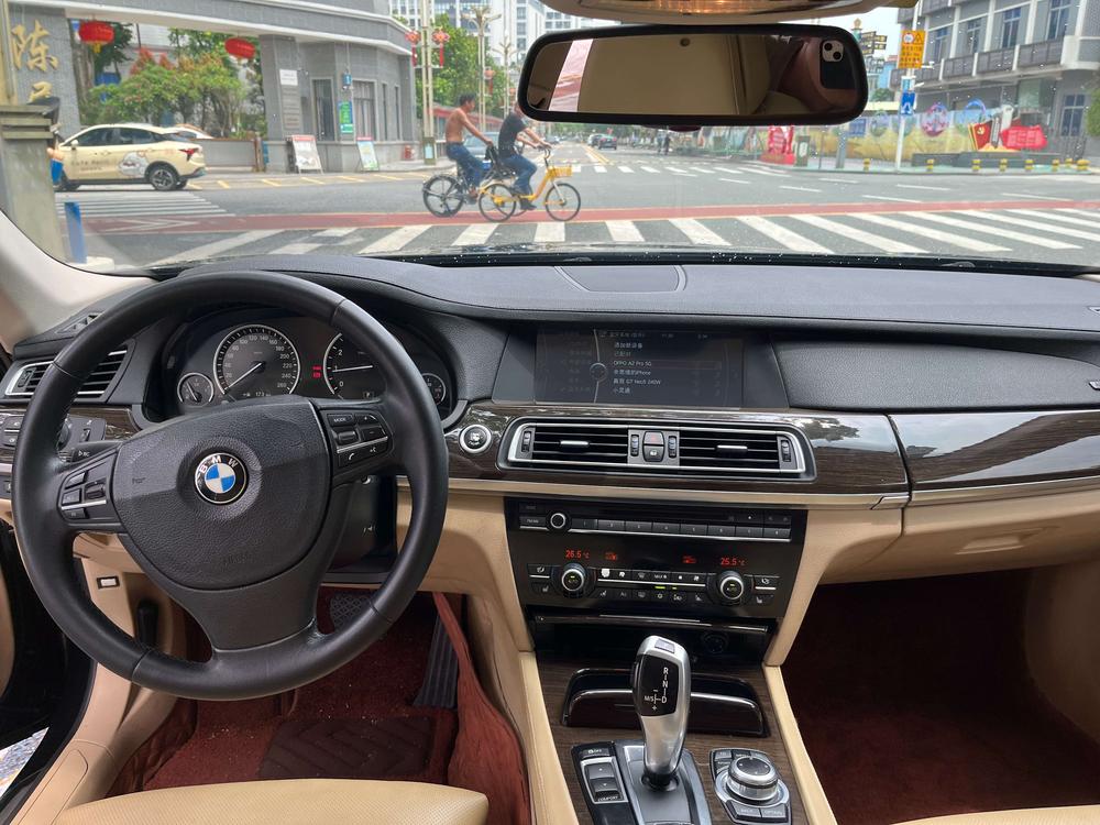 BMW BMW 7-Series
