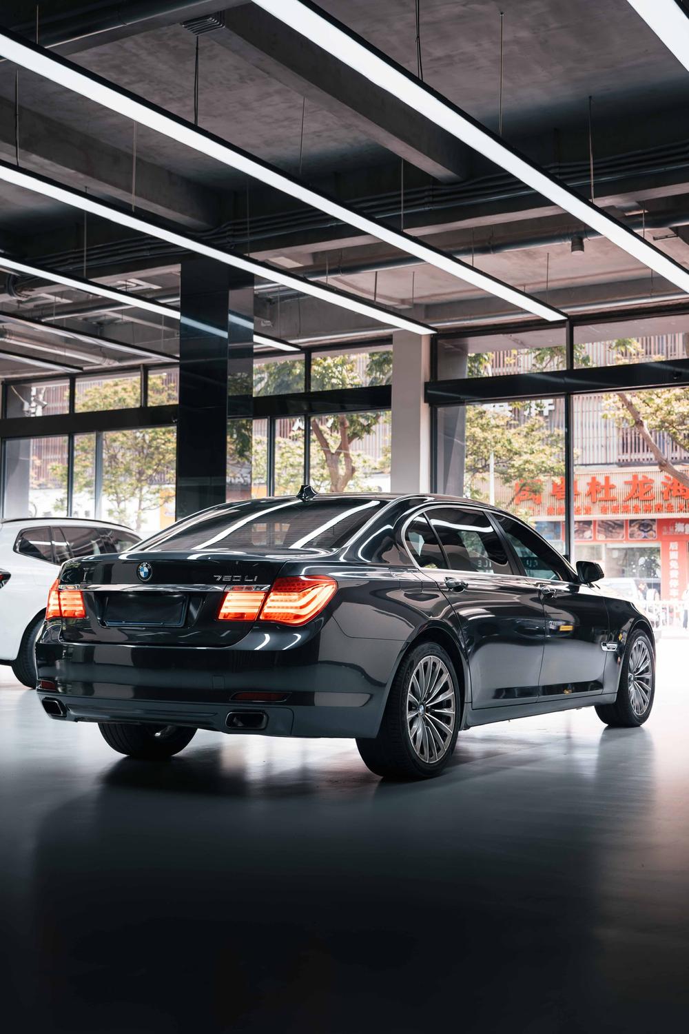 BMW BMW 7-Series