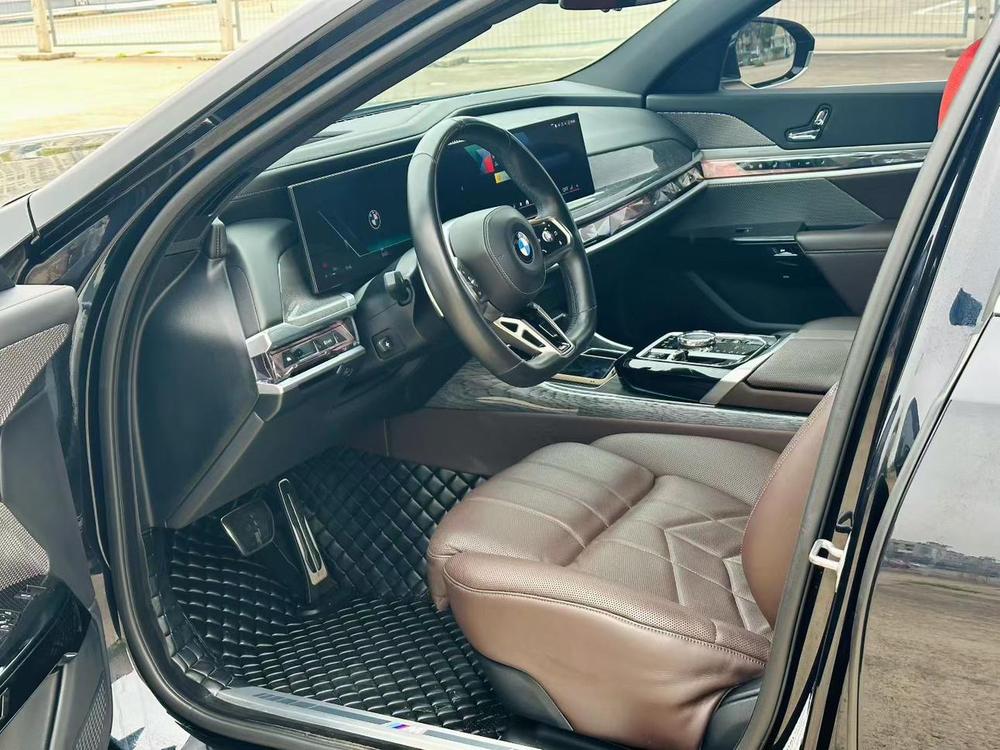 BMW BMW 7-Series