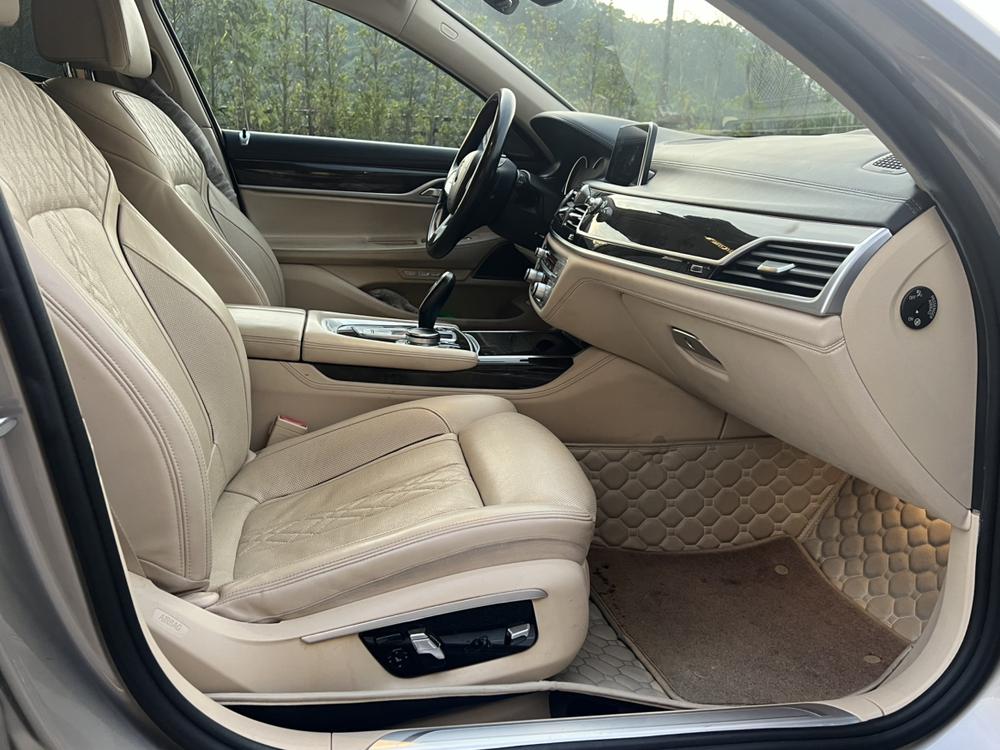 BMW BMW 7-Series