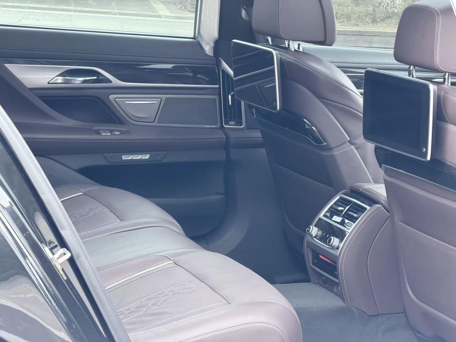 BMW BMW 7-Series