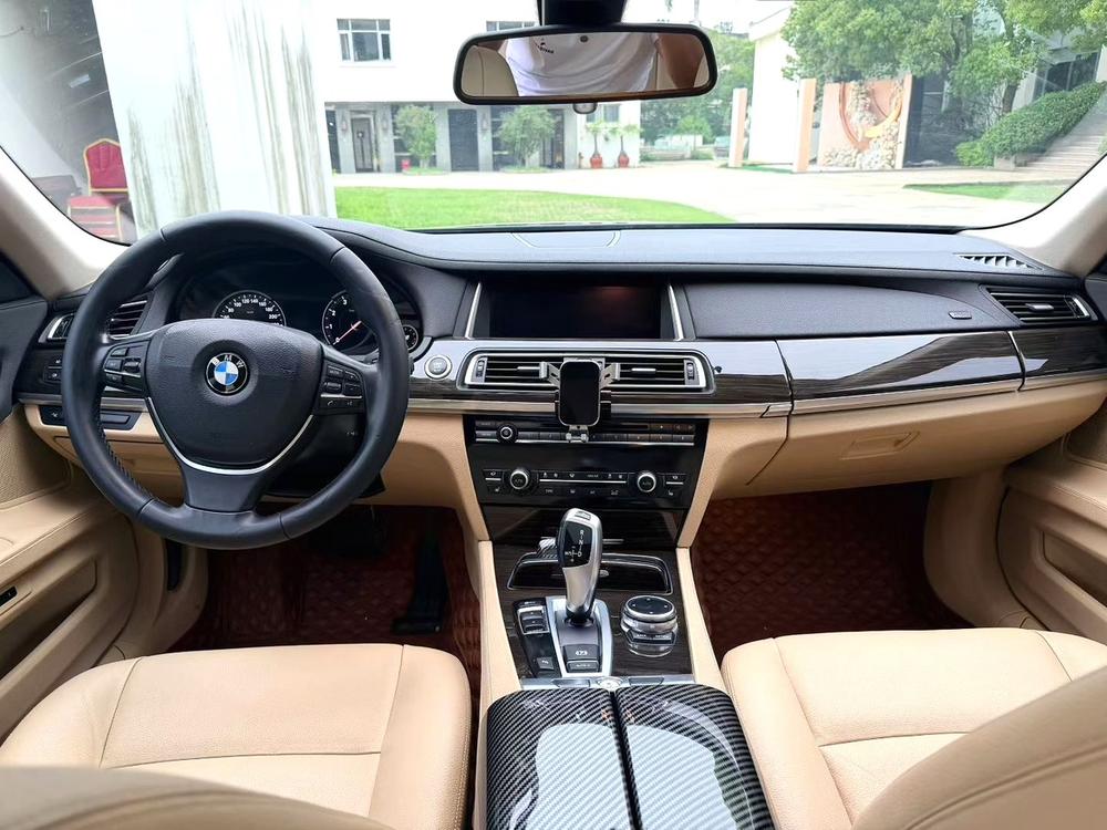 BMW BMW 7-Series
