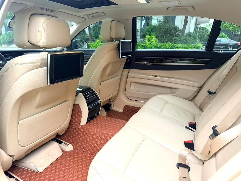 BMW BMW 7-Series