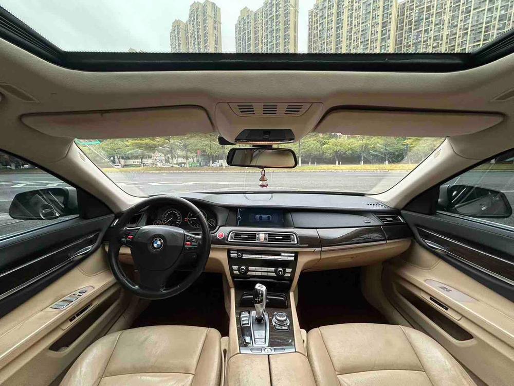 BMW BMW 7-Series