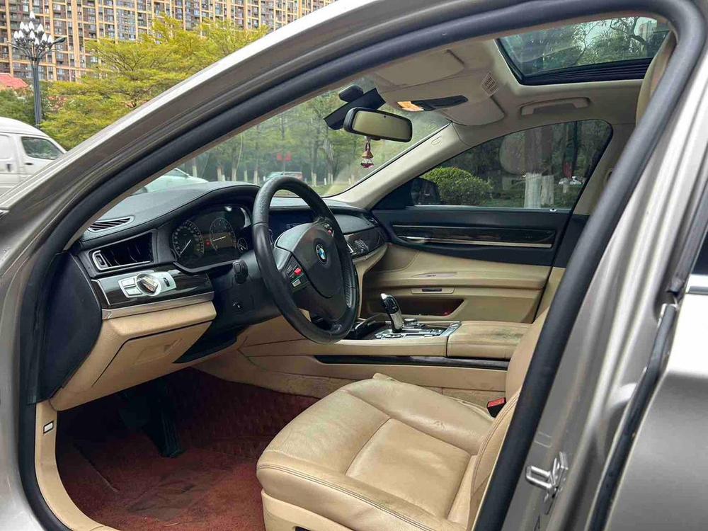BMW BMW 7-Series